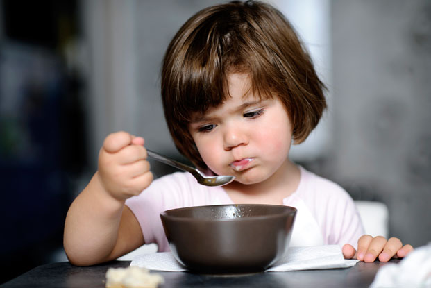 girl with cereal